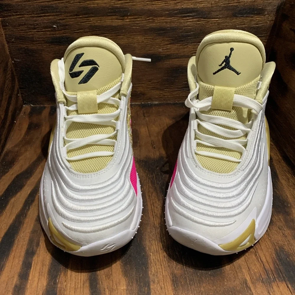 Nike Jordan Luka 3 SE Matador Men 7.5 Women 9‎ Brand New FZ2464-100